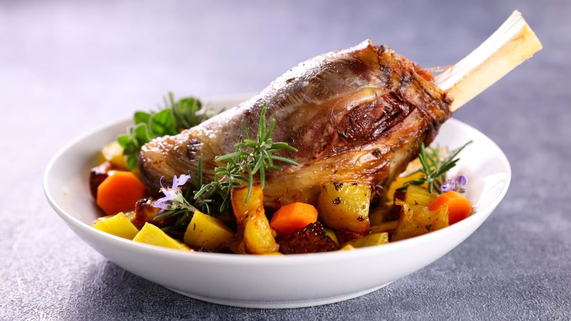 Nu-ți place gustul puternic de miel? Iată cum poți pregăti carnea