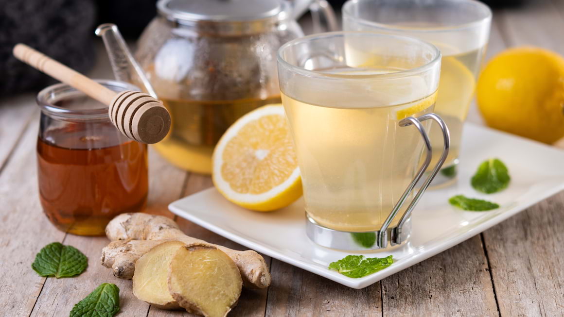 Băuturi detoxifiante care te ajută să scapi de grăsimea de pe abdomen