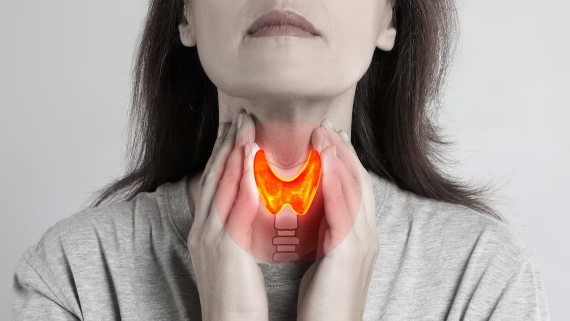 Glanda tiroidă doare? Simptomele afecțiunilor tiroidiene