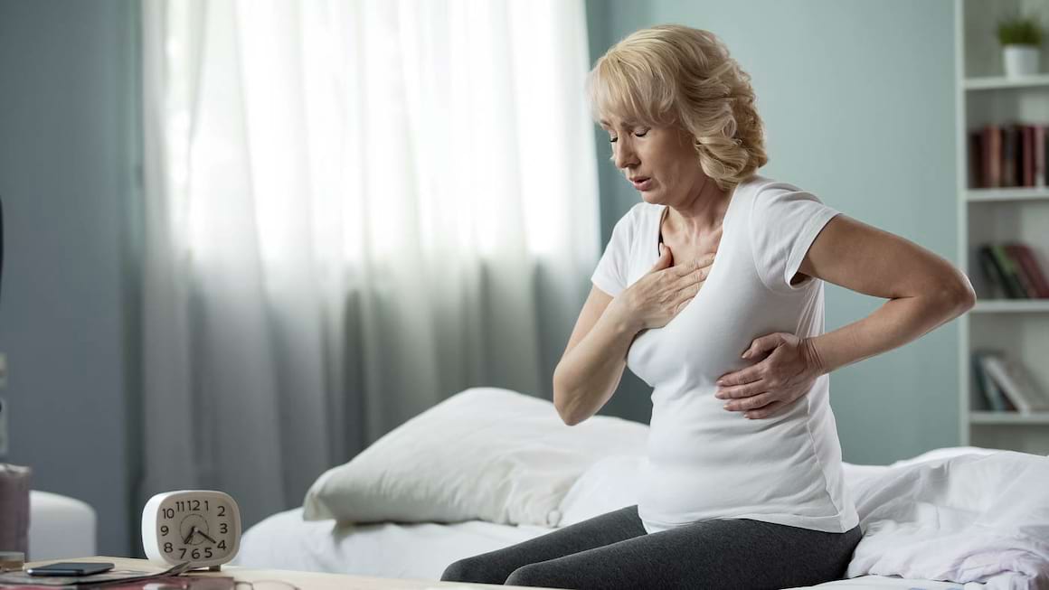 Coronavirus: risc ridicat de infarct la femei, favorizat de izolarea socială
