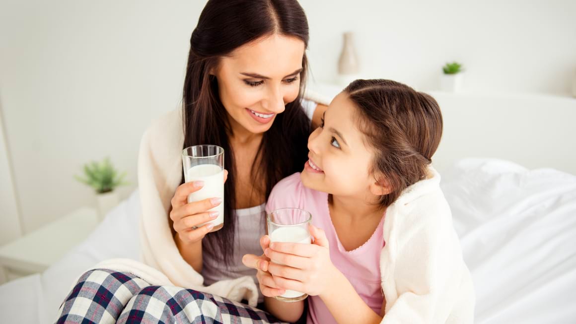 5 bauturi sanatoase cu care poti inlocui ciocolata calda oferita copiilor