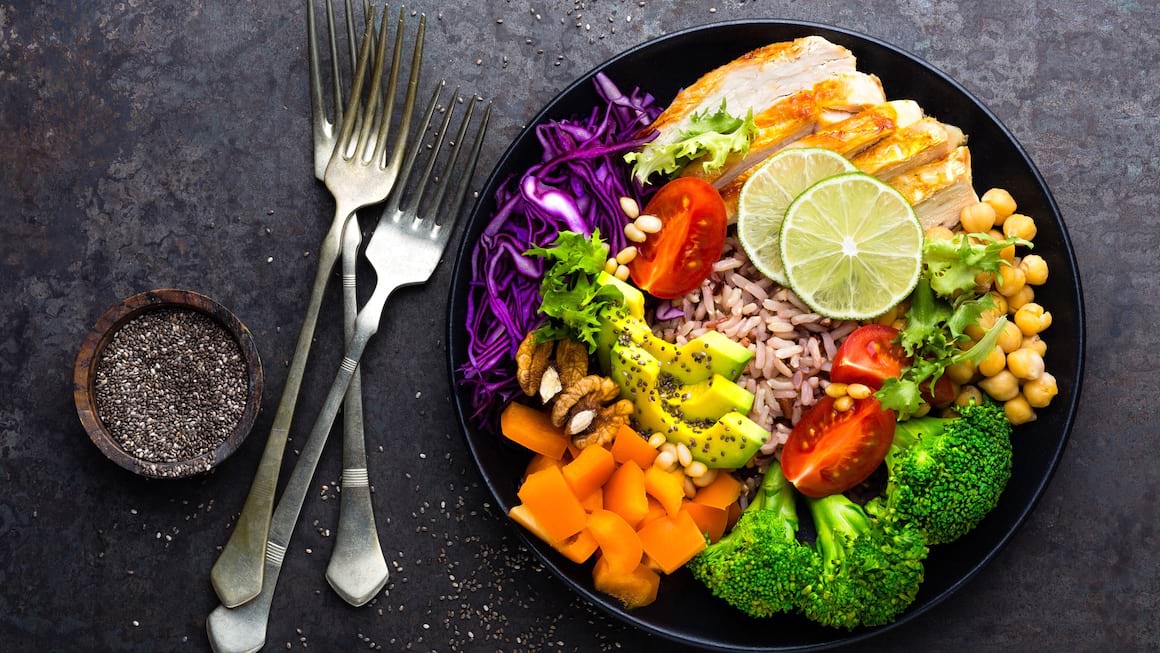 Dieta pentru pacientii cu coxartroza: alimentele care iti calmeaza durerea de sold