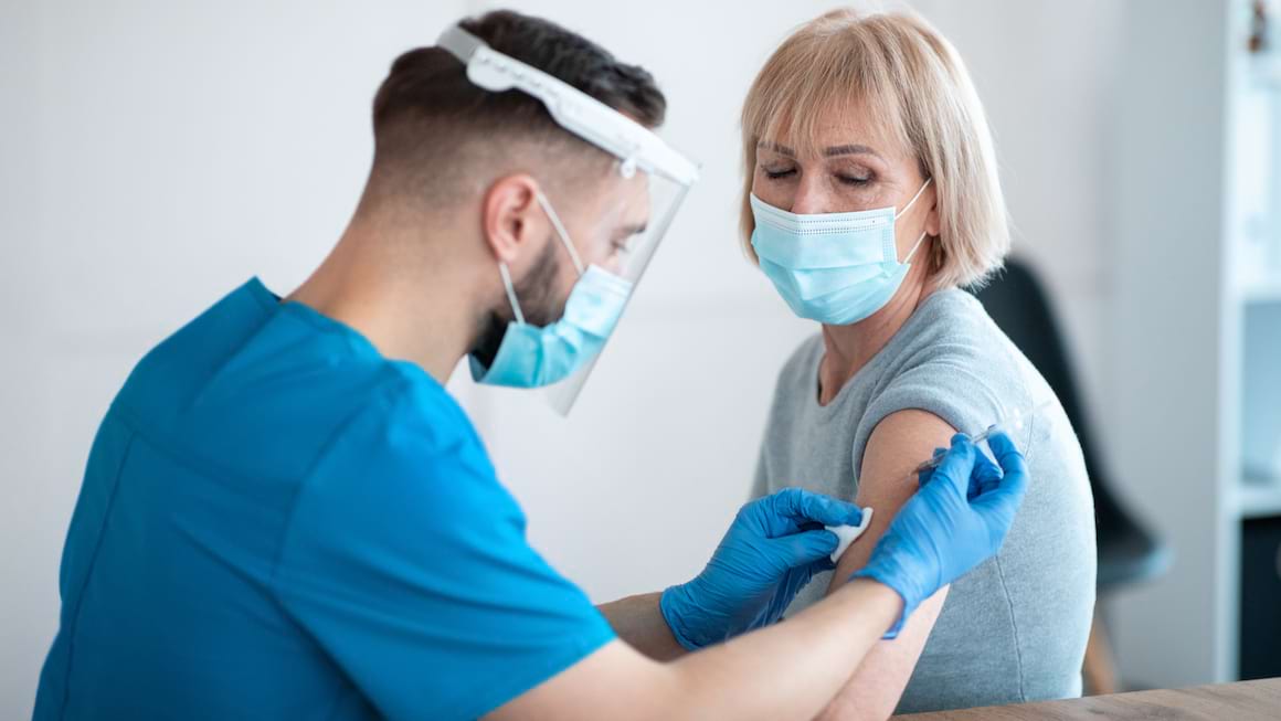 Doza patru de vaccin: recomandata sau nu?