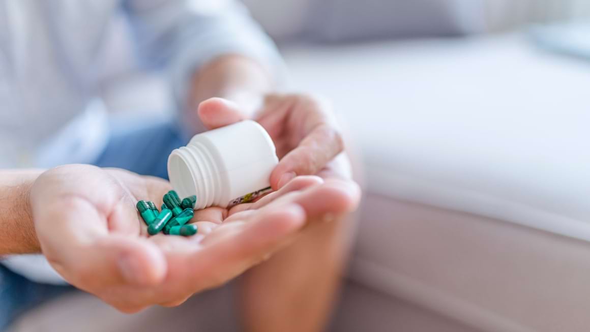 12 medicamente ce pot avea efecte adverse în combinație cu unele alimente