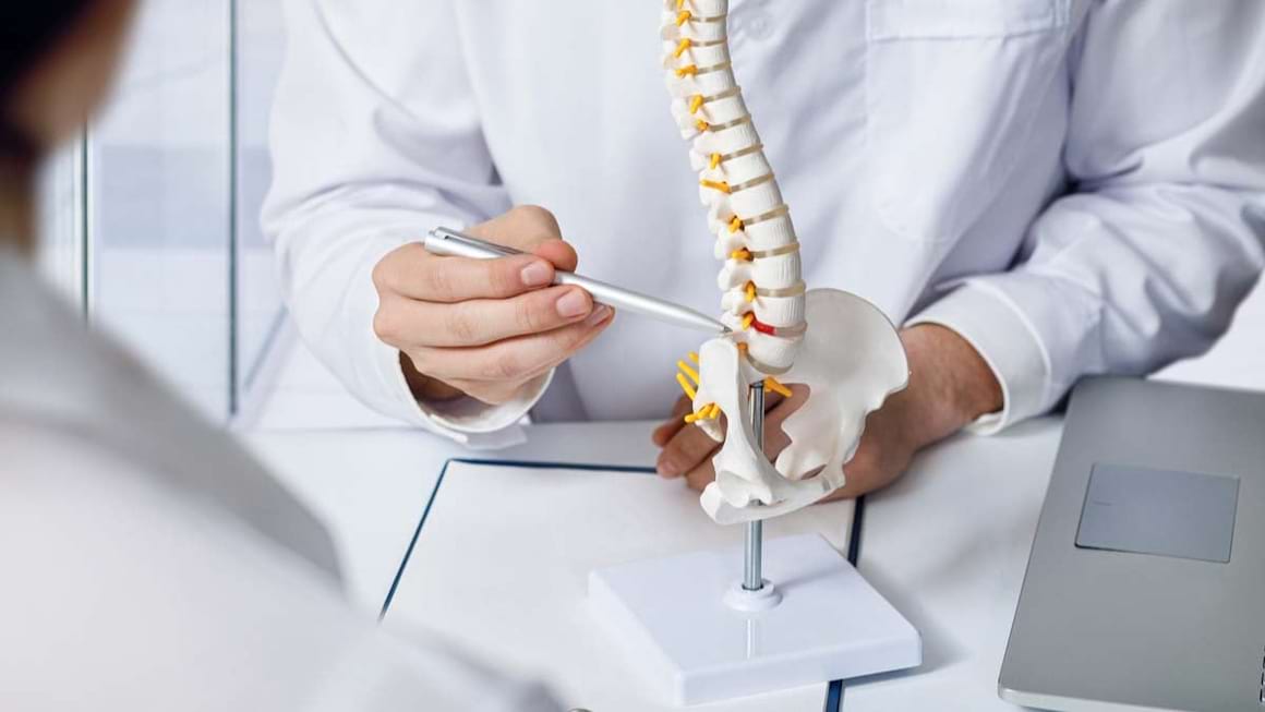 Hernia de disc: Simptome, Cauze, Tratament