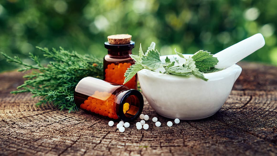Homeopatia: ce este și cum funcționează remediile homeopate