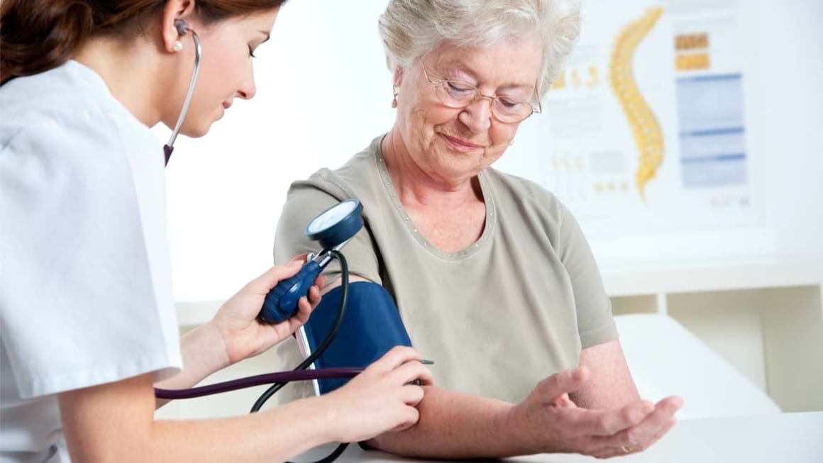8 factori care iti afecteaza masurarea tensiunii arteriale