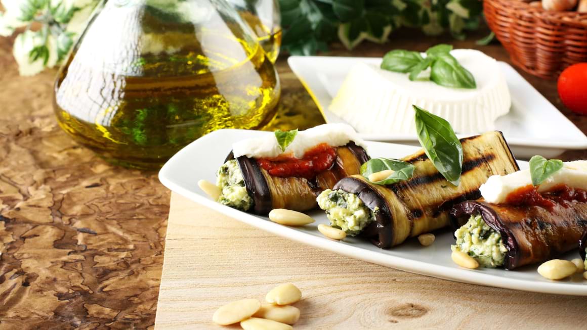 Rulouri cu ricotta si pesto: 3 retete sanatoase