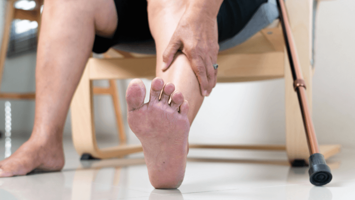 Picior Diabetic: Cauze, Diagnosticare, Simptome, Tratament & Prevenție