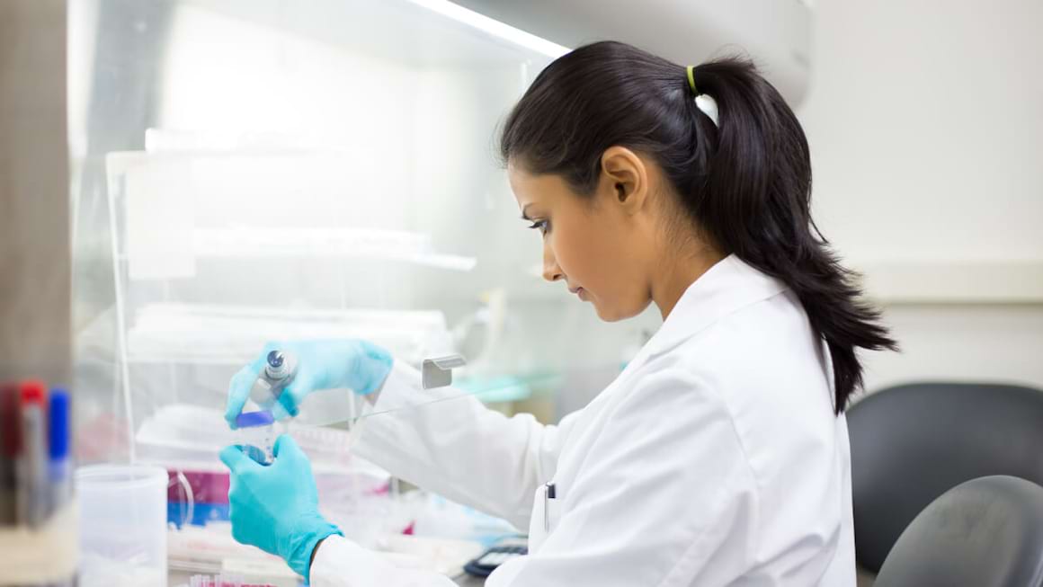 5 lucruri pe care să le știi despre testele genetice în cancerul mamar