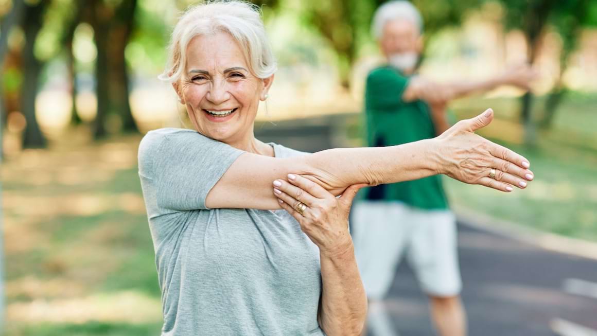 10 exercitii de stretching care previn durerile