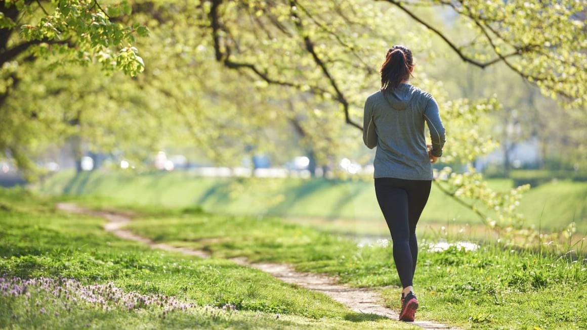 Iti place sa alergi dimineata? Ce beneficii iti aduce o sesiune de jogging la primele ore ale zilei