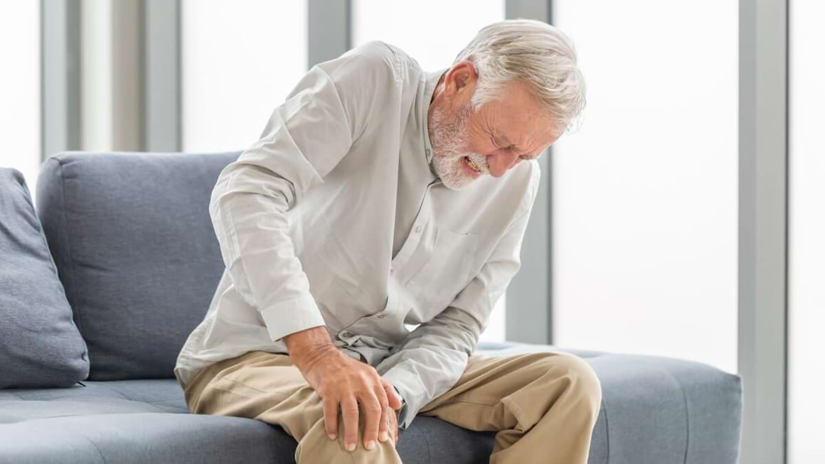 Terapia cognitiv-comportamentala, utila pentru a reduce durerea de genunchi [studiu]