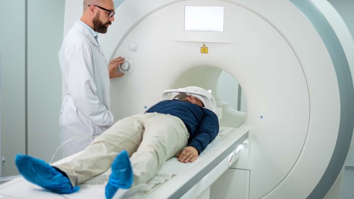 Totul despre cancerul de cap și gât: tipuri, simptome, cauze, diagnostic, tratament