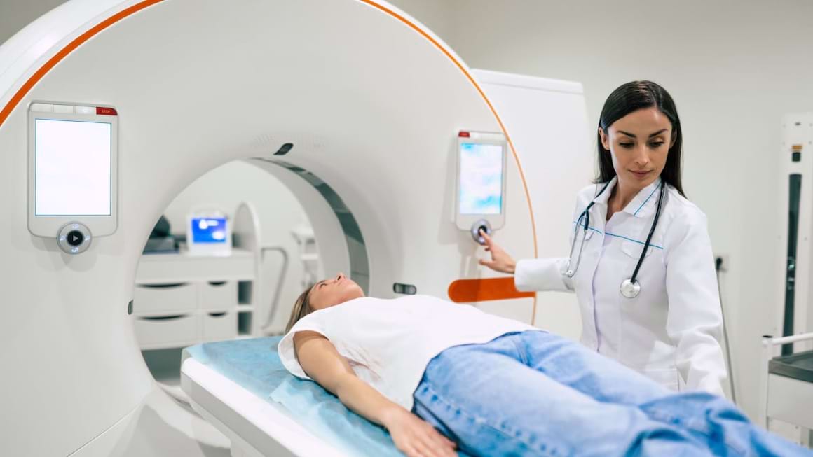 PET/CT cu FDG - Investigaţie utilă pentru depistarea şi stadializarea cancerului