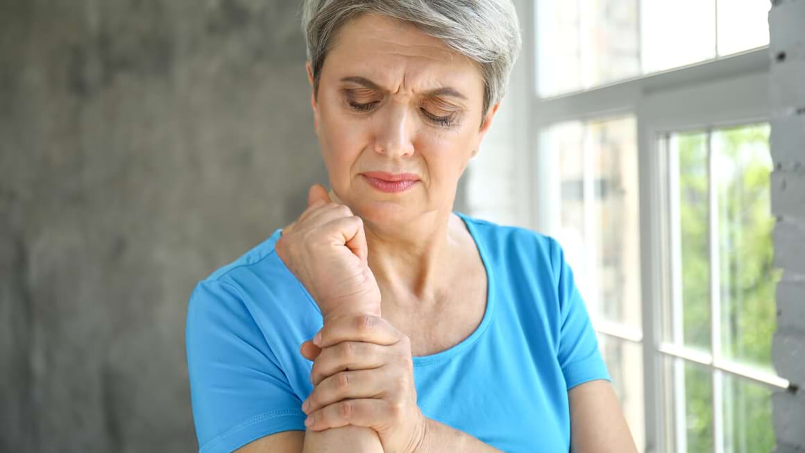 Cum prevenim și combatem osteoporoza