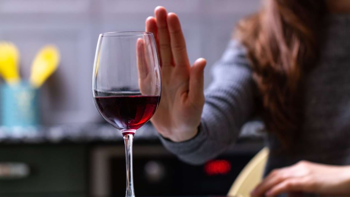 Alcoolul poate favoriza aparitia cancerului de san