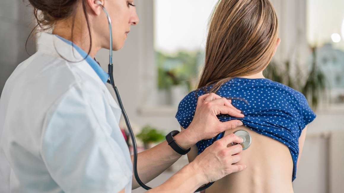 Cancerul pulmonar la copii: cum se manifesta si cum se trateaza