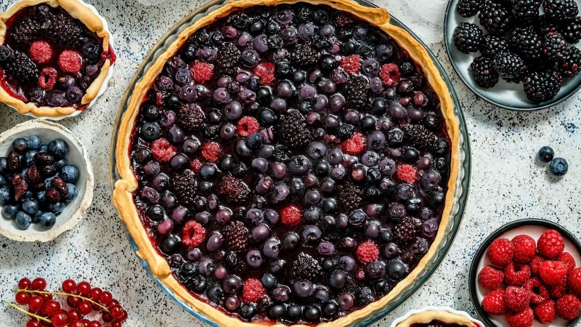 3 retete de tarte sanatoase cu fructe proaspete, care nu necesita coacere