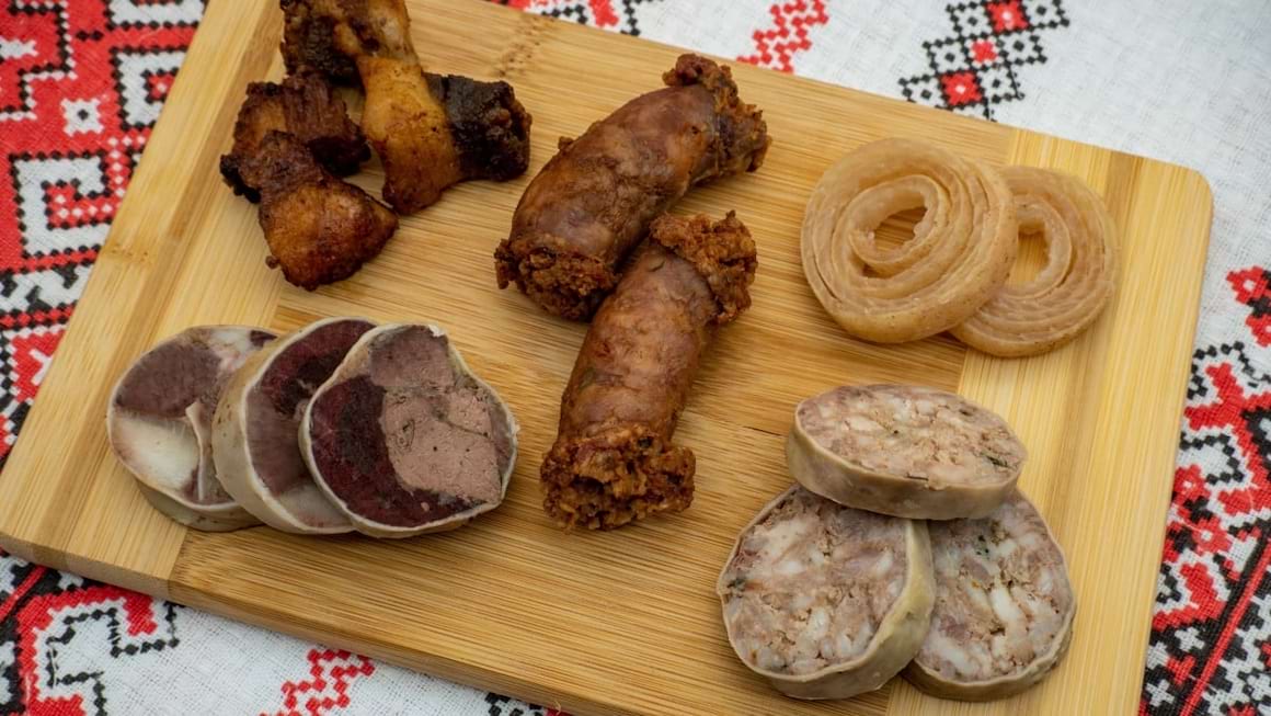 Valori nutriționale pentru preparate tradiționale – cârnați, caltaboși, tobă