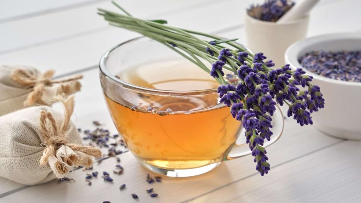 Ceai de lavanda, remediu pentru insomnii si nu numai