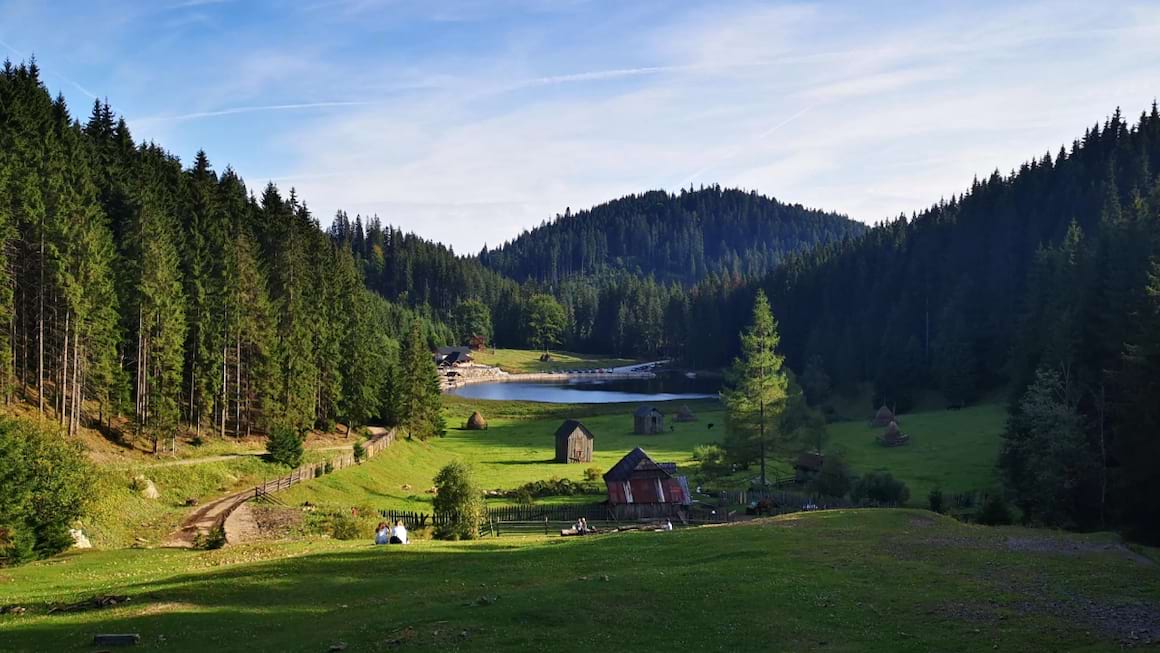 5 locuri din România unde poți respira cel mai curat aer
