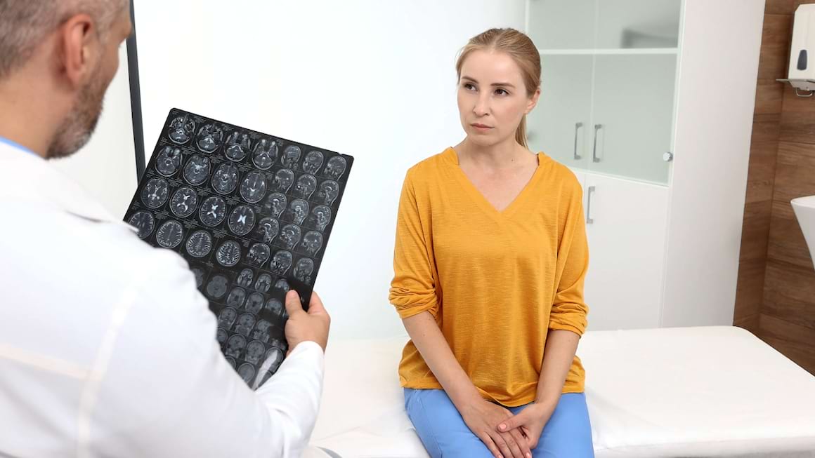 Pareza dupa AVC: ce presupune recuperarea pacientului