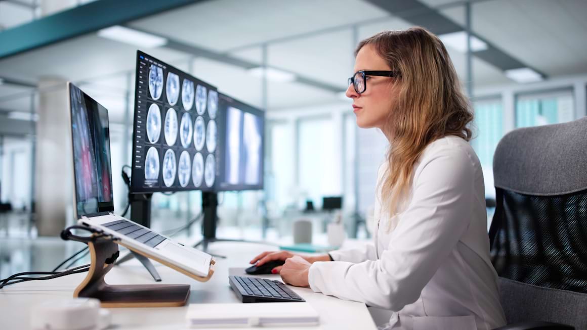 Ce este neurologia și ce afecțiuni diagnostichează un doctor neurolog?