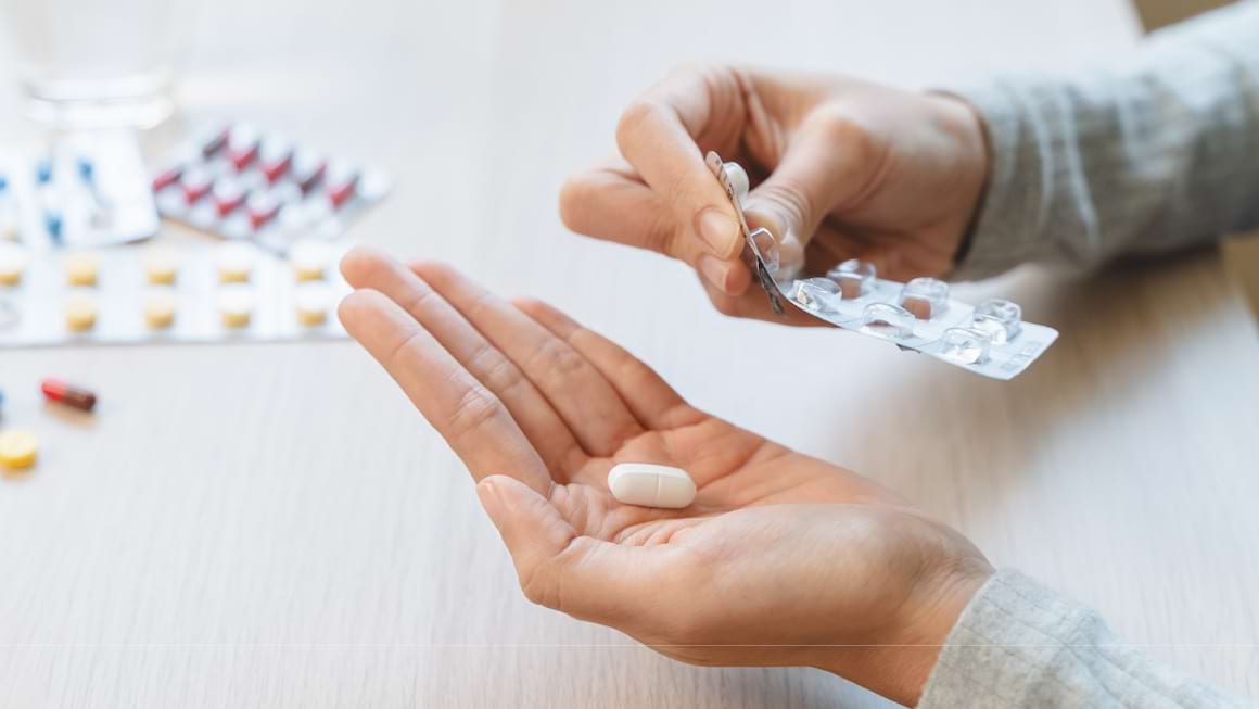 De ce apar alergiile la anumite medicamente, cum îți dai seama că ești alergic și cum trebuie să acționezi?