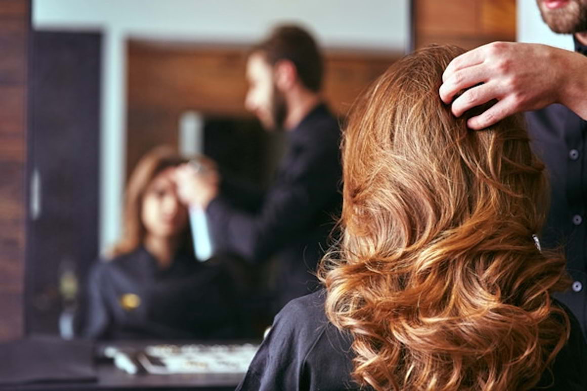 Ce secrete au hairstylistii vedetelor? Expertul DOC ne dezvaluie 6 dintre ele