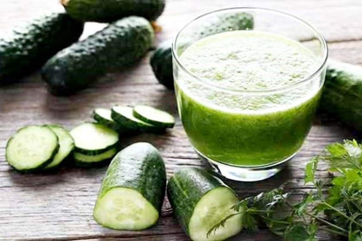 Cinci retete racoritoare si sanatoase de smoothieuri cu castraveti