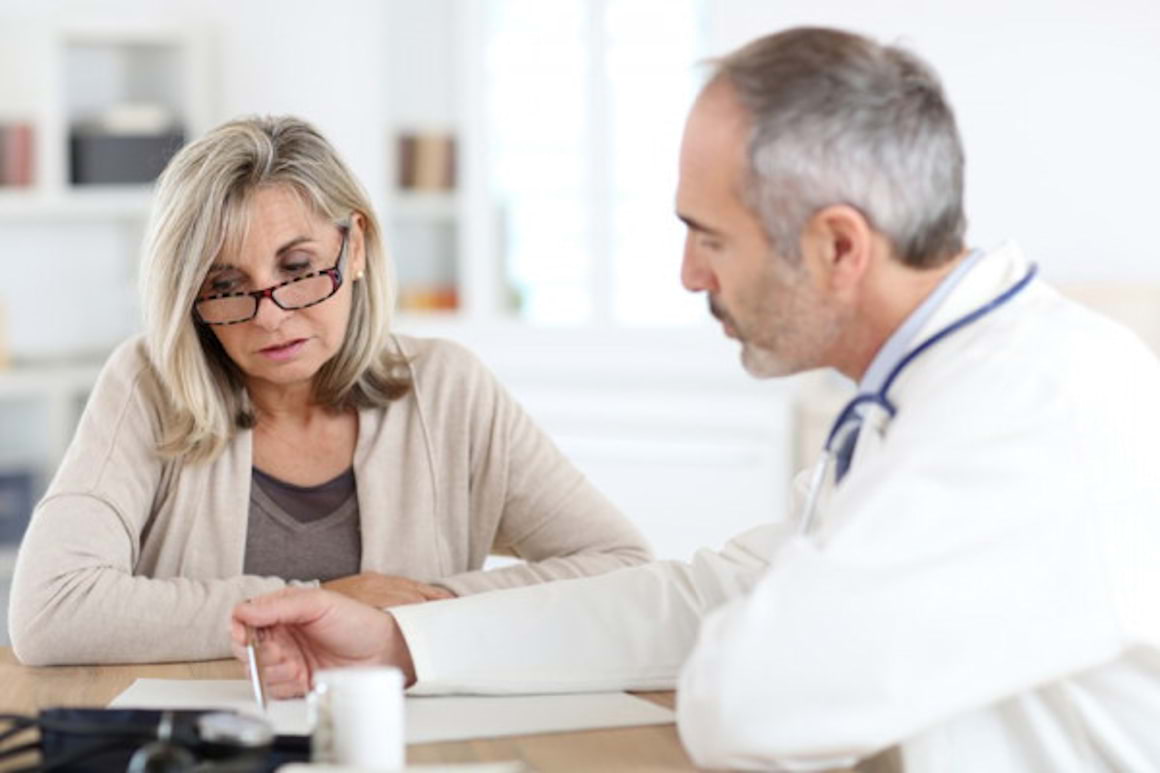 Cancerul de sân poate fi învins. Află cum te ajută testele genetice în alegerea celui mai potrivit tratament pentru tine