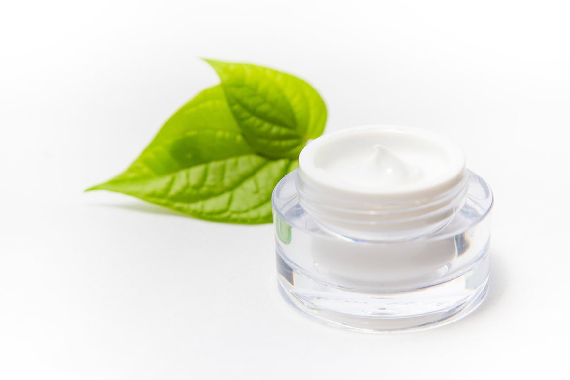 Produsele organo-cosmetice și cosmedible: cum le alegi pe cele care-ți fac bine
