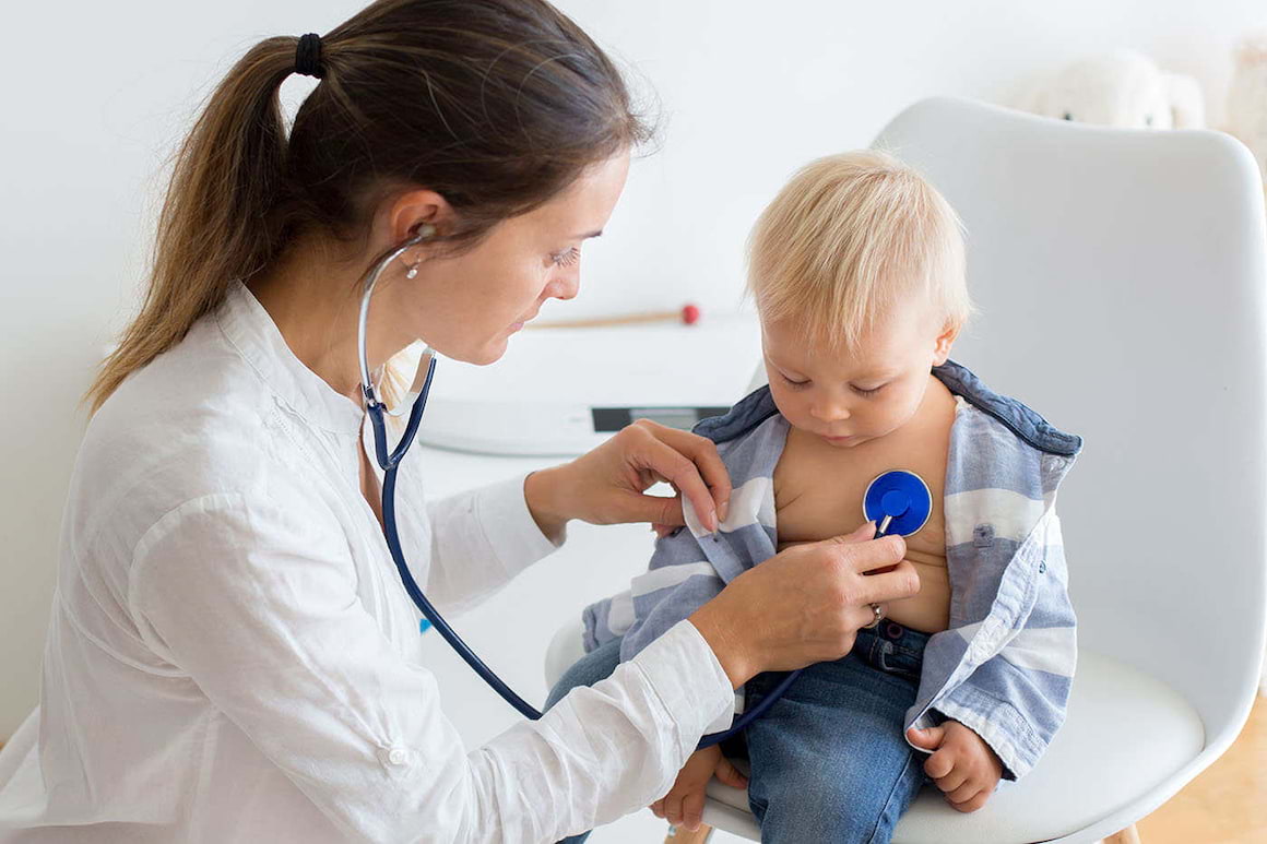 Infecțiile respiratorii, afecțiunile principale pentru care sugarii ajung la medic în primele 12 luni de viață [studiu]
