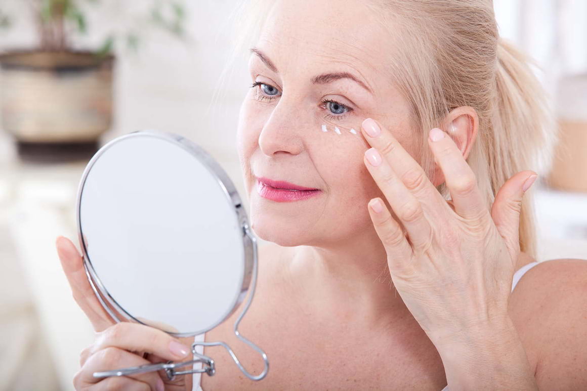 Ce se întâmplă cu pielea odată cu debutul menopauzei?
