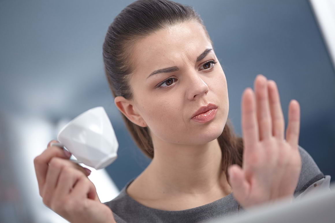 De ce ți se îngălbenesc unghiile? 5 cauze posibile