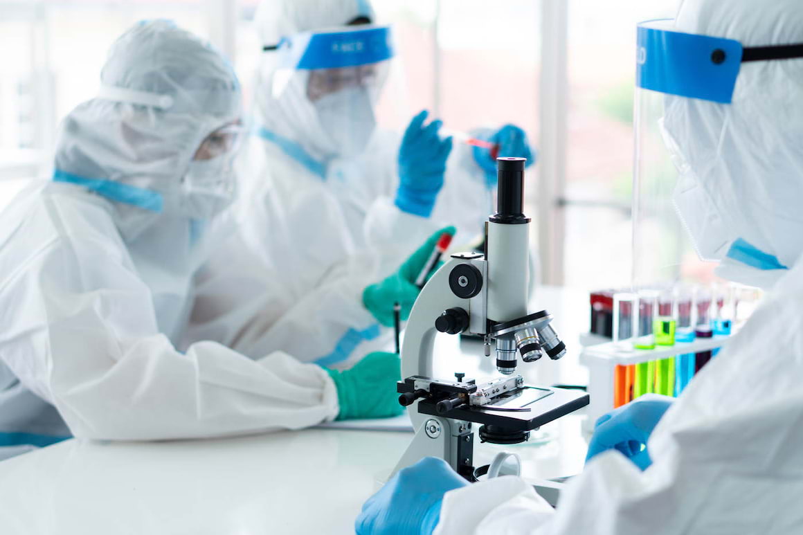 Un medicament pentru osteoporoză ar putea reduce infecția cu coronavirus cu 85% în celulele umane [studiu]