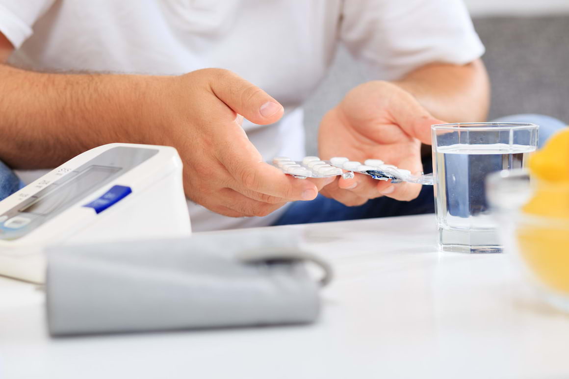 Medicația antihipertensivă ar putea să reducă severitatea infecției cu SARS-CoV-2 [studiu]