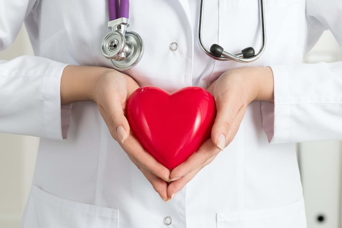 Icosapent etil, forma modificată a acidului eicosapentaenoic (EPA), poate reduce riscul de infarct și AVC