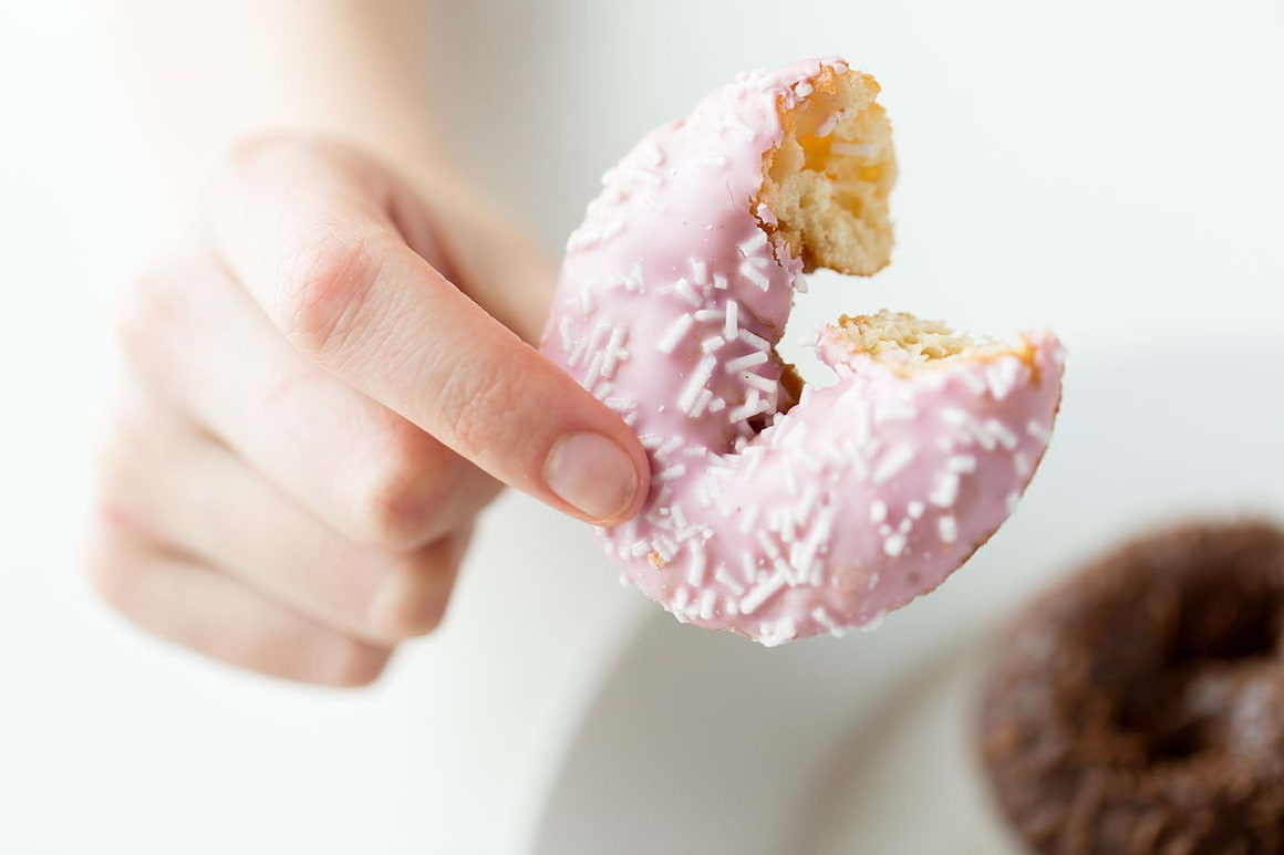 Pofta de dulce, asociată cu stresul și lipsa de somn