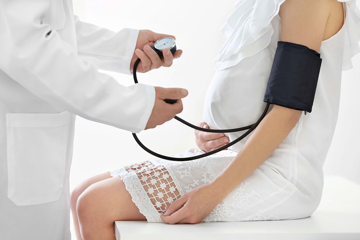 Preeclampsia poate crește riscul de AVC mai târziu în viață (studiu)