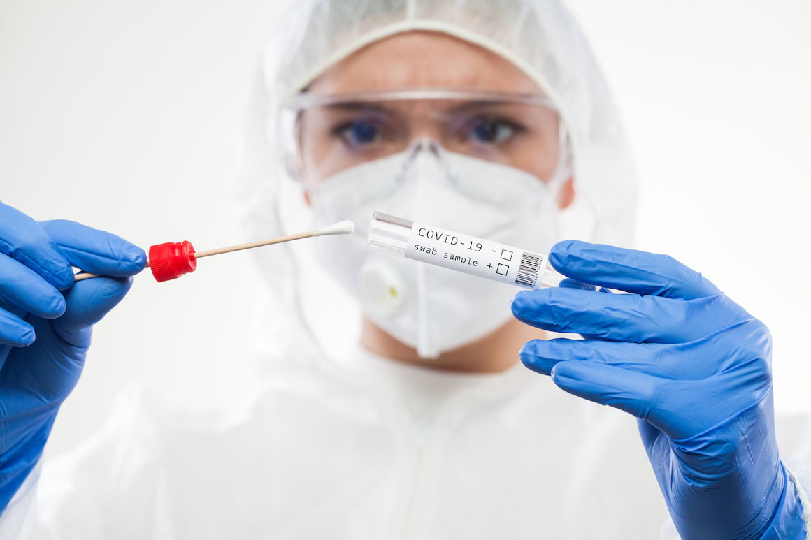 Ce simți când iei COVID-19 după vaccinare