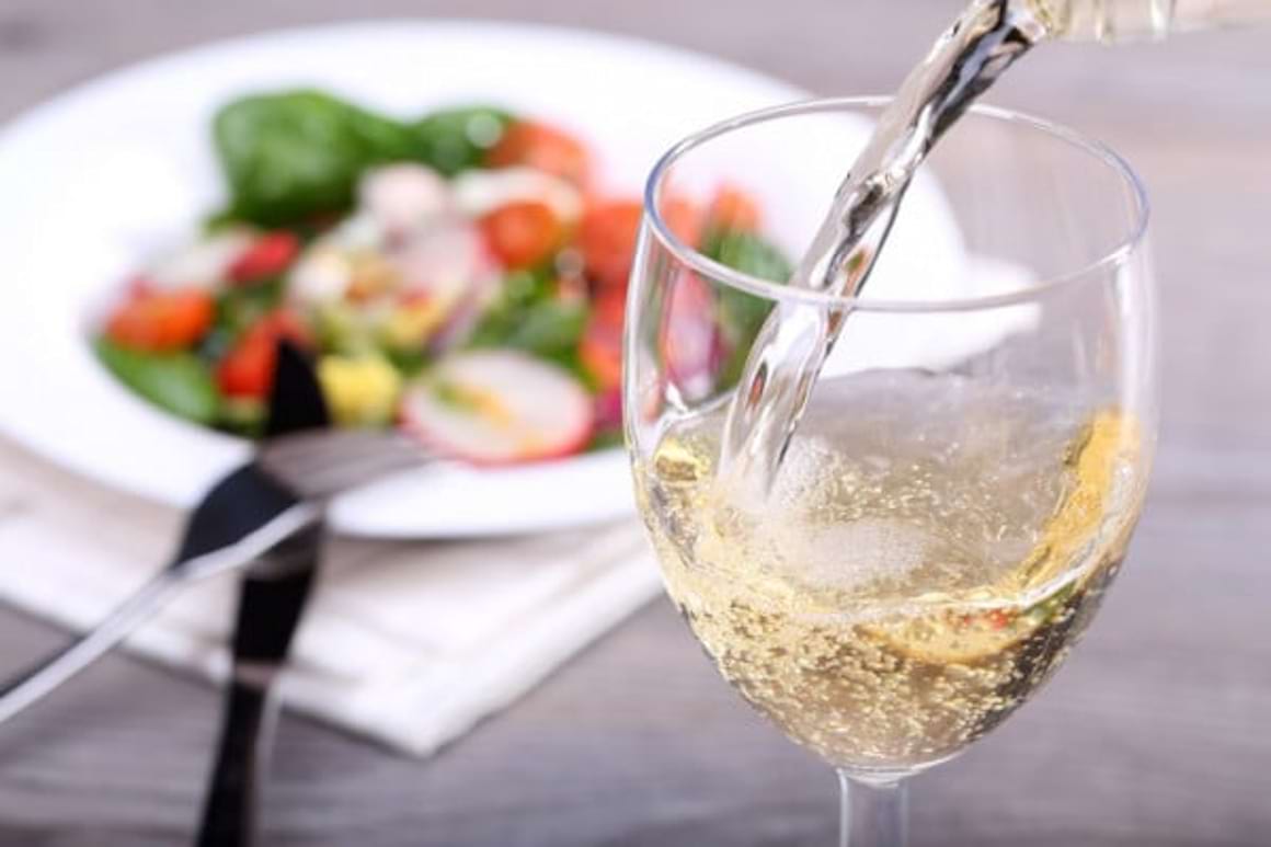 Consumul moderat de alcool reduce riscul de diabet [studiu]