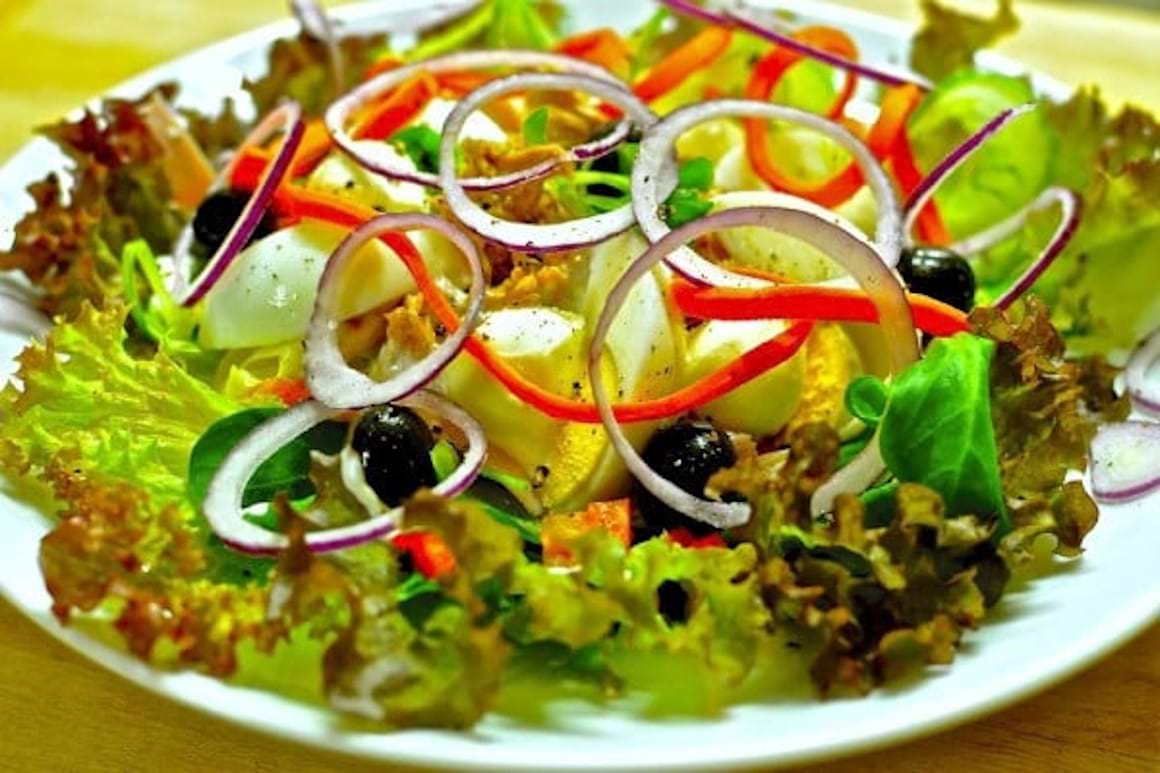 Retete de dressing si sosuri pentru salate, care nu iti saboteaza dieta