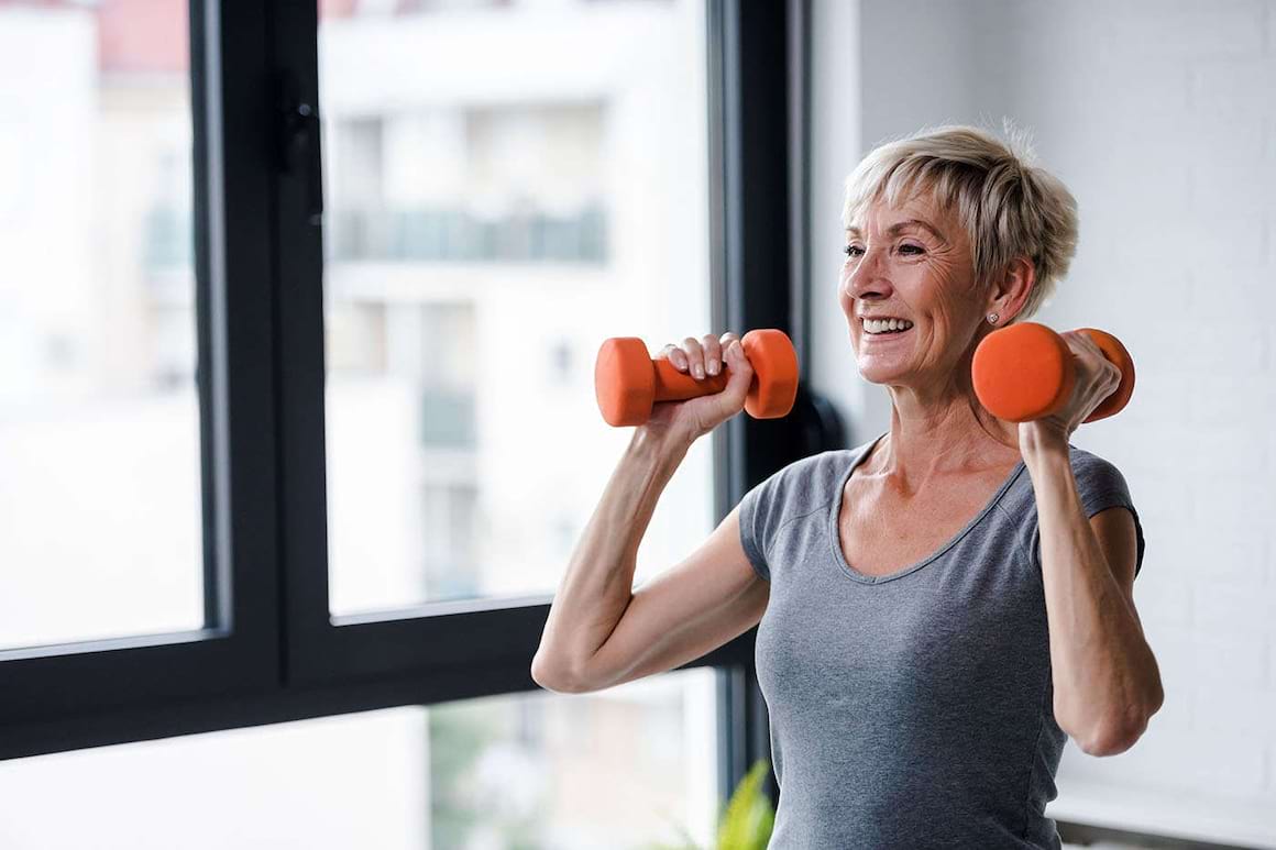 Activitatea fizică regulată reduce riscul de fractură la femeile în vârstă [studiu]
