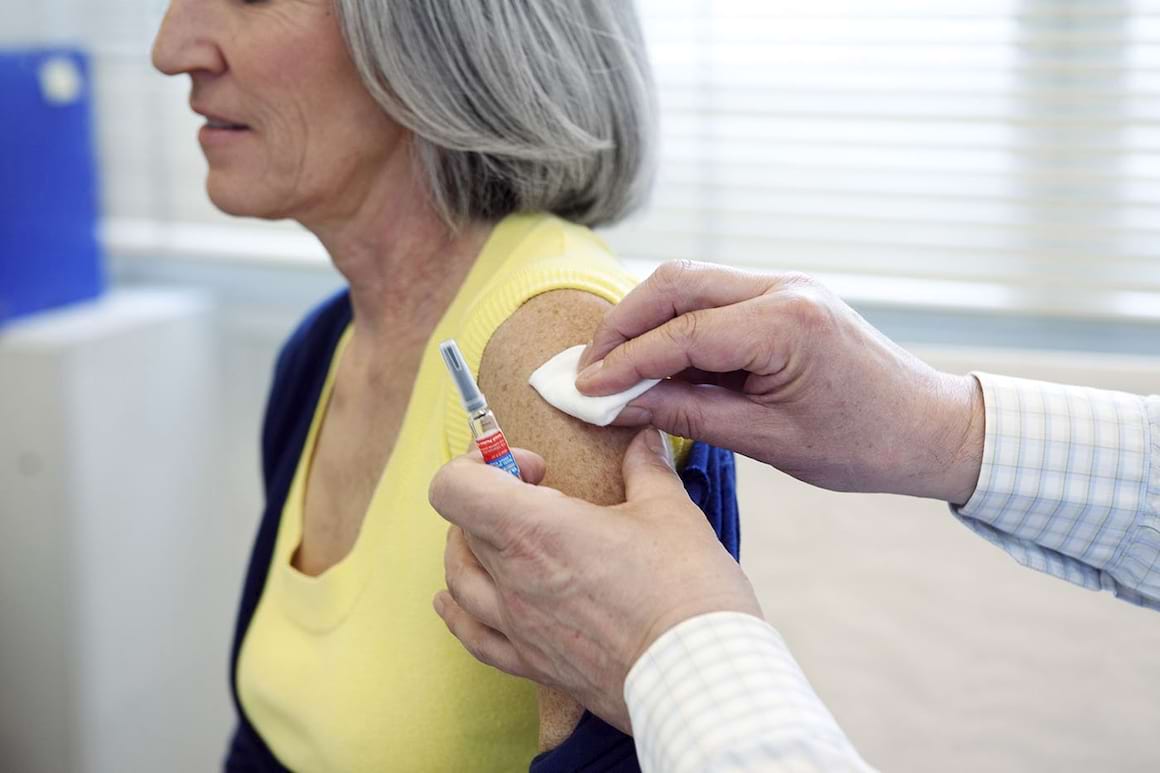 Cinci motive ca să te vaccinezi antigripal - mai ales în pandemia de COVID-19