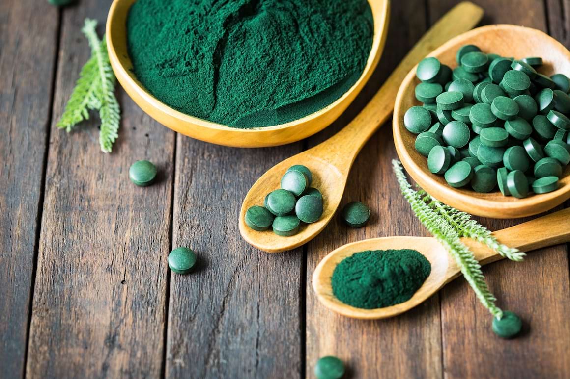 Spirulina poate oferi protecție importantă sănătății fumătorilor