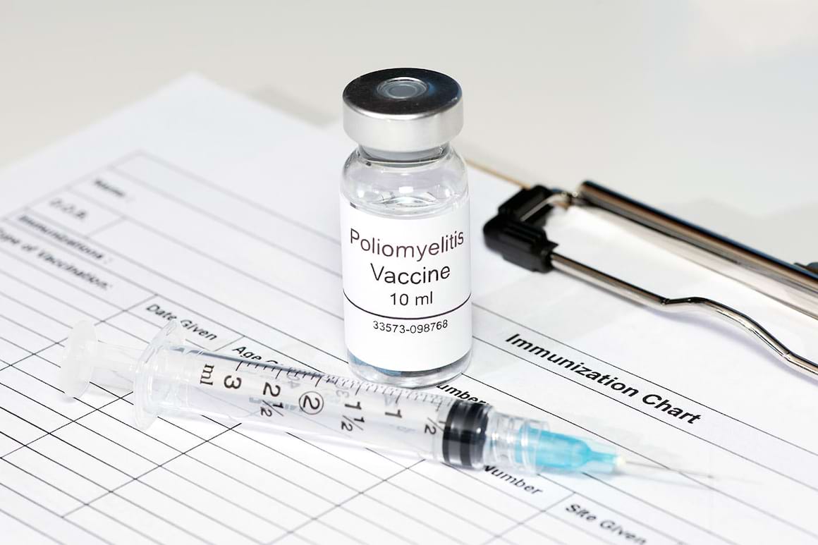 Poliomielita, mai aproape de eradicare cu un nou vaccin [studiu]