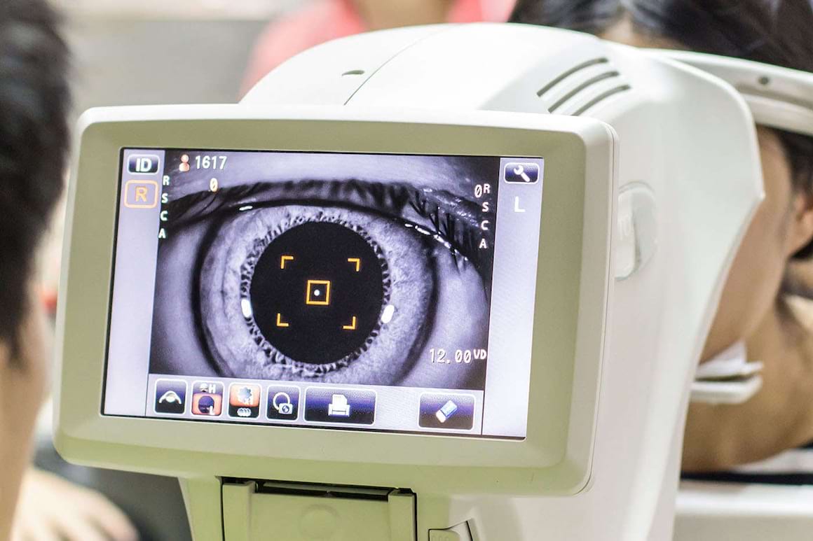 Scanarea retiniană, o metodă de a detecta boala Alzheimer (studiu)