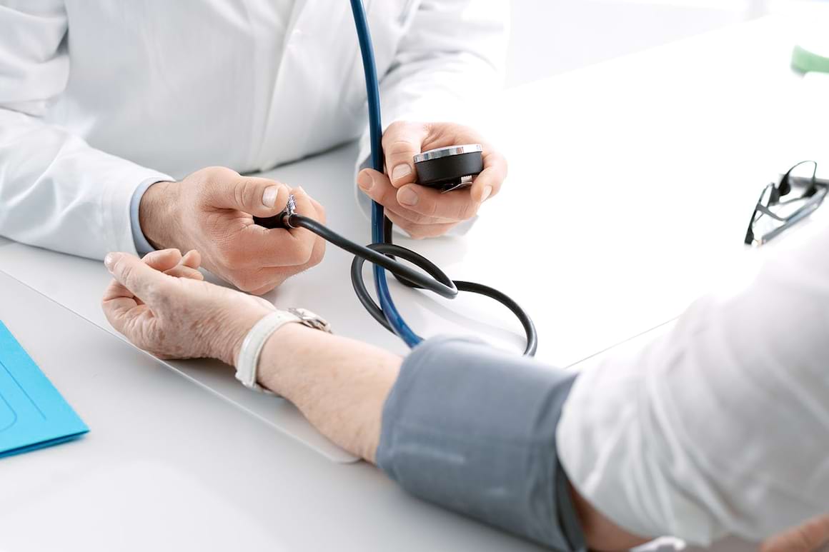 Hipertensiunea poate cauza fibrilație atrială [studiu]